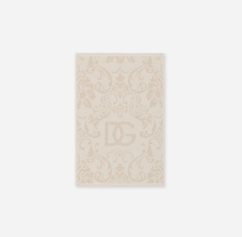 Набор полотенец Dolce & Gabbana DG LOGO beige бежевый Пять штук Италия Артикул: 77202 DolceNoce фото 2 Набор полотенец Dolce & Gabbana DG LOGO beige бежевый Пять штук Артикул: 77202 DolceNoce фото 2