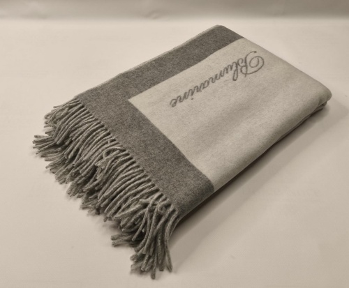 Плед Blumarine MADAME 140х205 серый 13 silver Италия Артикул: 93747 DolceNoce фото 3 Плед Blumarine MADAME 140х205 серый 13 silver Артикул: 93747 DolceNoce фото 3