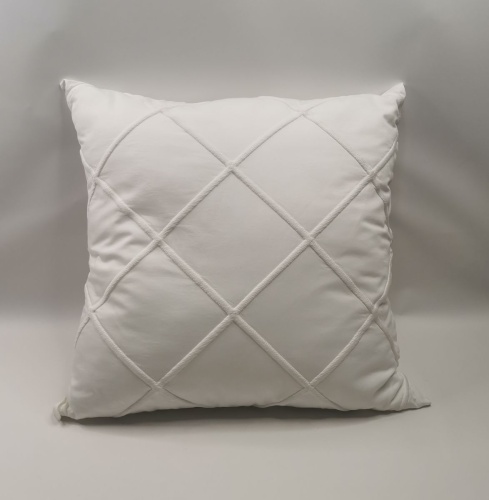 Подушка Mastro Raphael ABEILLE MERVILLE LOSANGH Ivory 60x60 Артикул: 76603 DolceNoce фото 4