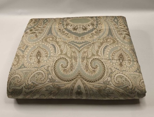 Покрывало Etro ZAHIR 99KA512 X0820 beige бежевое 270х270 Италия Артикул: 70121 DolceNoce Покрывало Etro ZAHIR 99KA512 X0820 beige бежевое 270х270 Артикул: 70121 DolceNoce