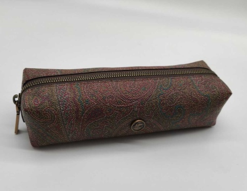 Косметичка Etro ARNICA PEN CASE AX155 S9860 uni Италия Артикул: 70171 DolceNoce фото 3 Косметичка Etro ARNICA PEN CASE AX155 S9860 uni Артикул: 70171 DolceNoce фото 3