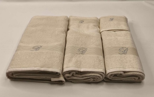 Набор полотенец Blumarine RISVEGLIO молочный 01 pearl Артикул: 94888 DolceNoce