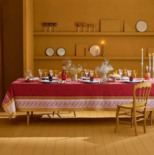 Скатерть Garnier-Thiebaut ALEXANDRIA RUBIS - 174x364 Артикул: 79987 DolceNoce