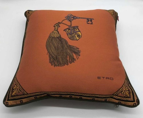 Подушка декоративная Etro HERALD AQ371 S9700 orange/grey 45x45 Артикул: 70177 DolceNoce
